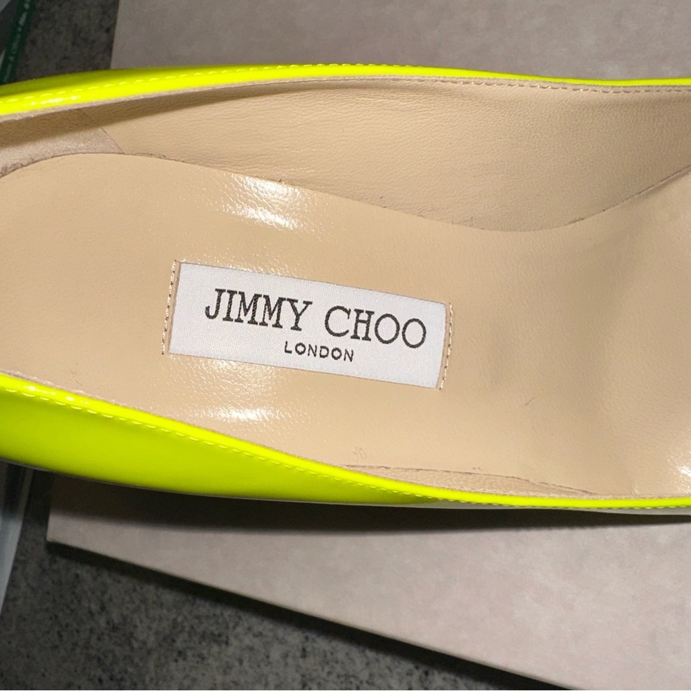 Jimmy Choo Neon Citron Patent Leather Agnes OPAF Pointed Toe Pumps size 40.5 - Picture 2 of 12